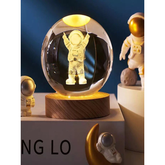 Toptan Ahşap Altlıklı Usb'li Astronot Tasarımlı Küre